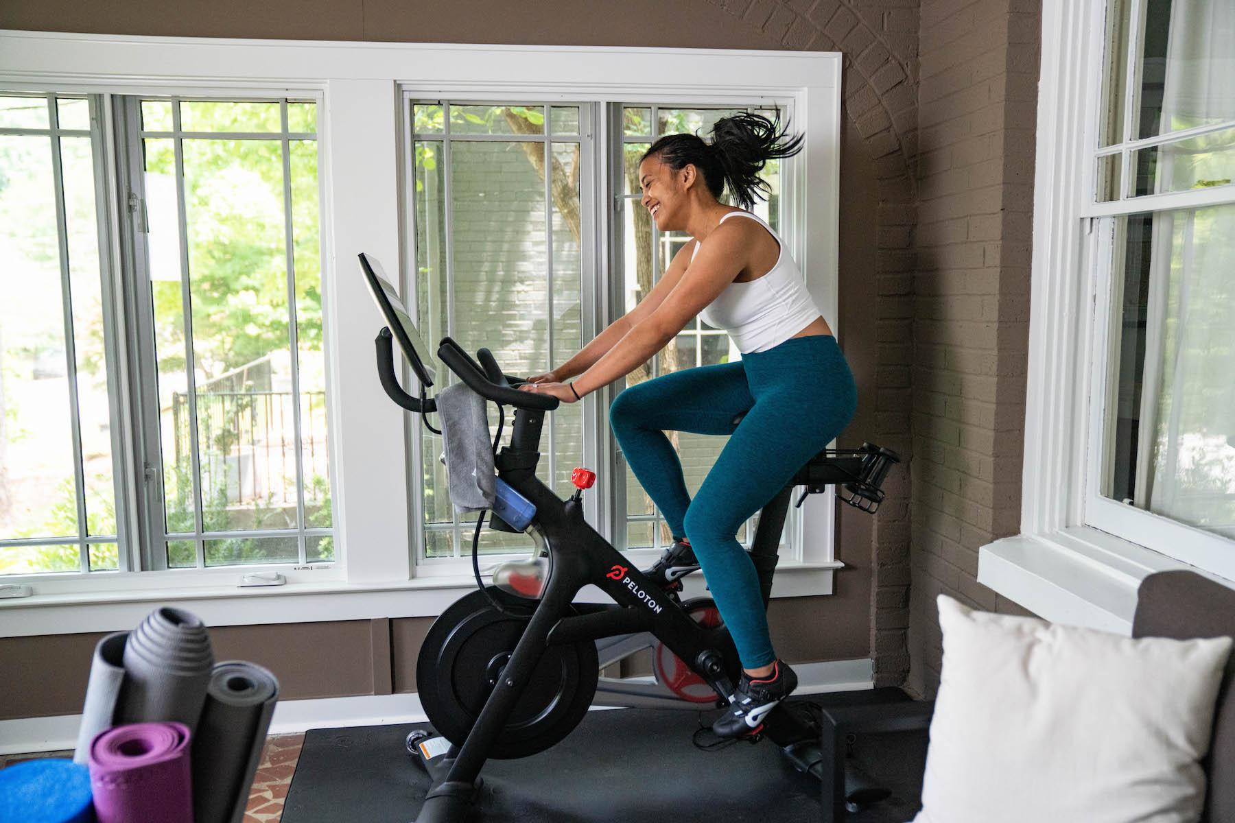 How to Prevent and Manage Cycling Knee Pain | The Output by Peloton