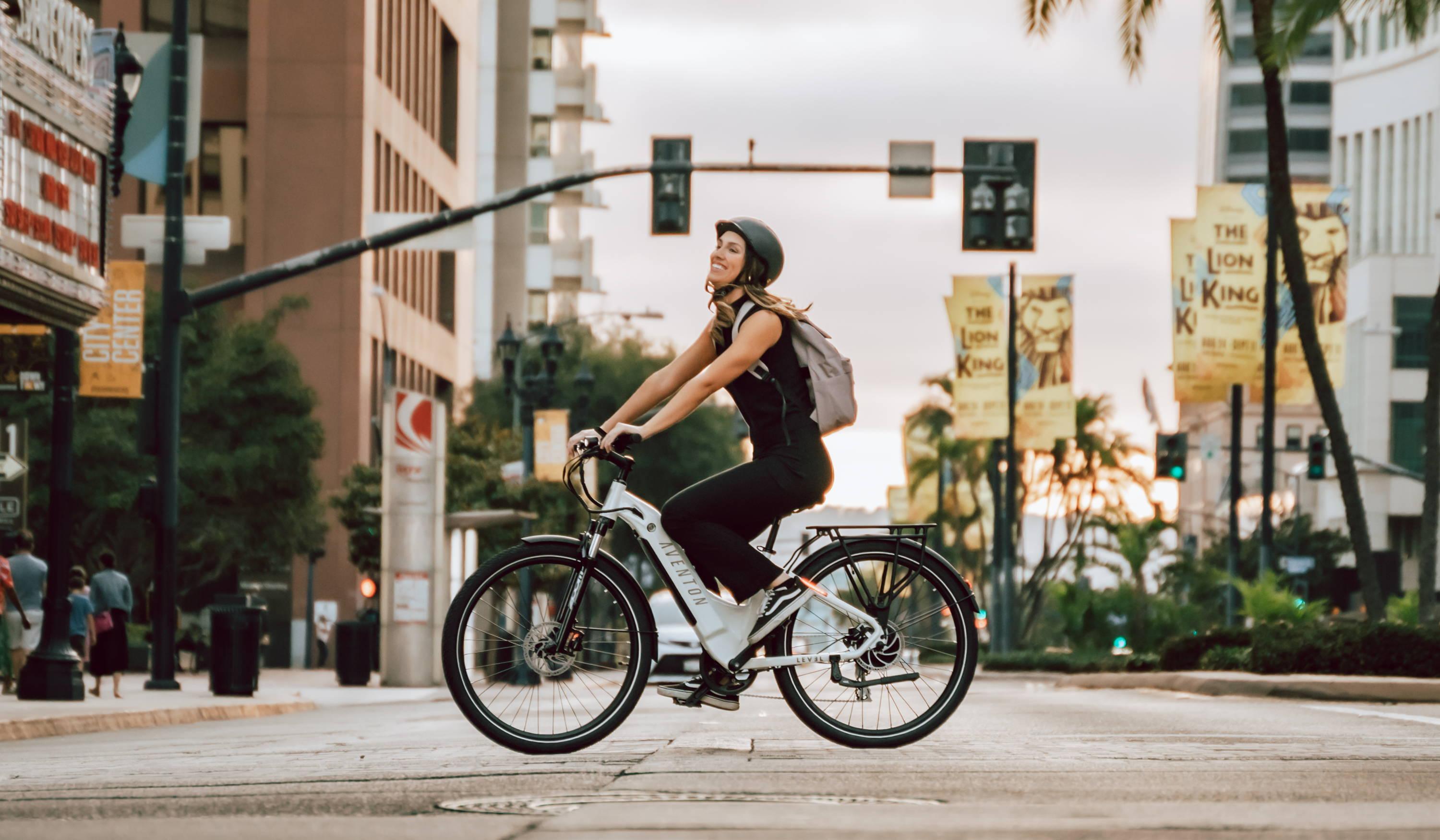7 Best Bike Gadgets & Commuter Bike Accessories in 2024