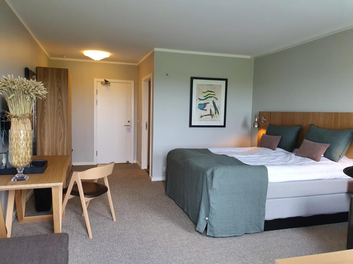 Superior Double Room,1032811319:JPEG