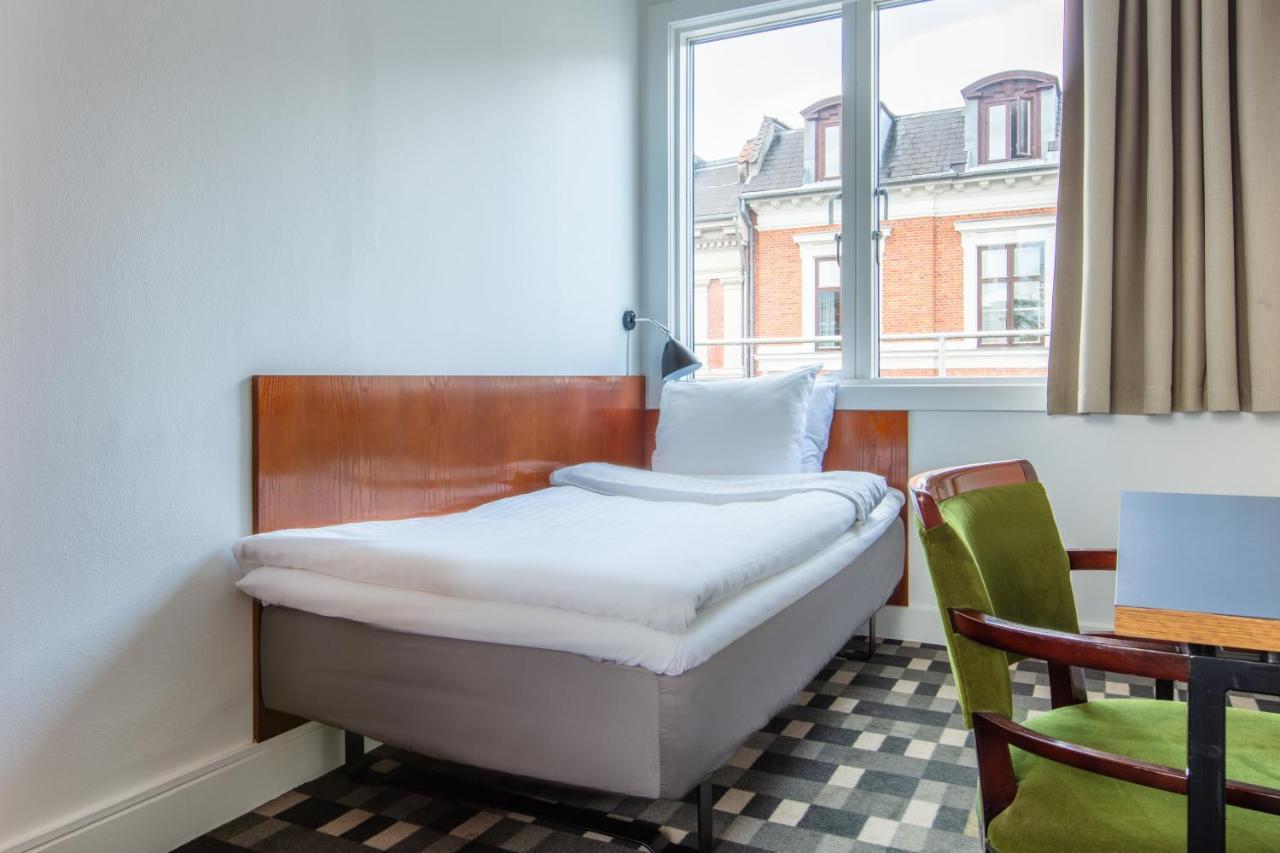 Single Room,1154647614:JPEG
