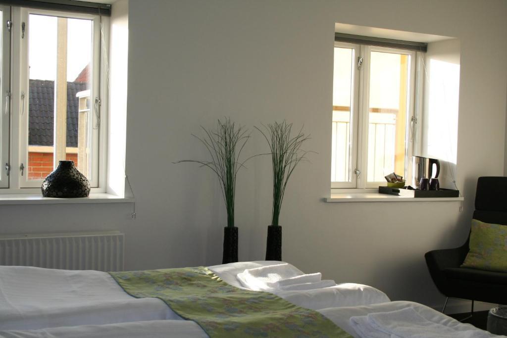 Standard Double Room,11858778:JPEG