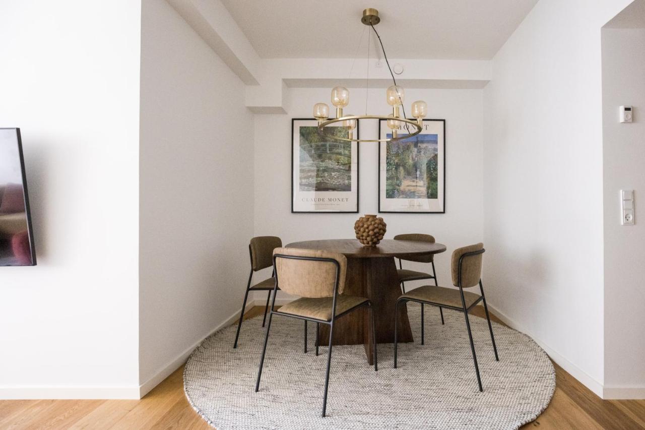 Stunning Apartment,1205157361:JPEG
