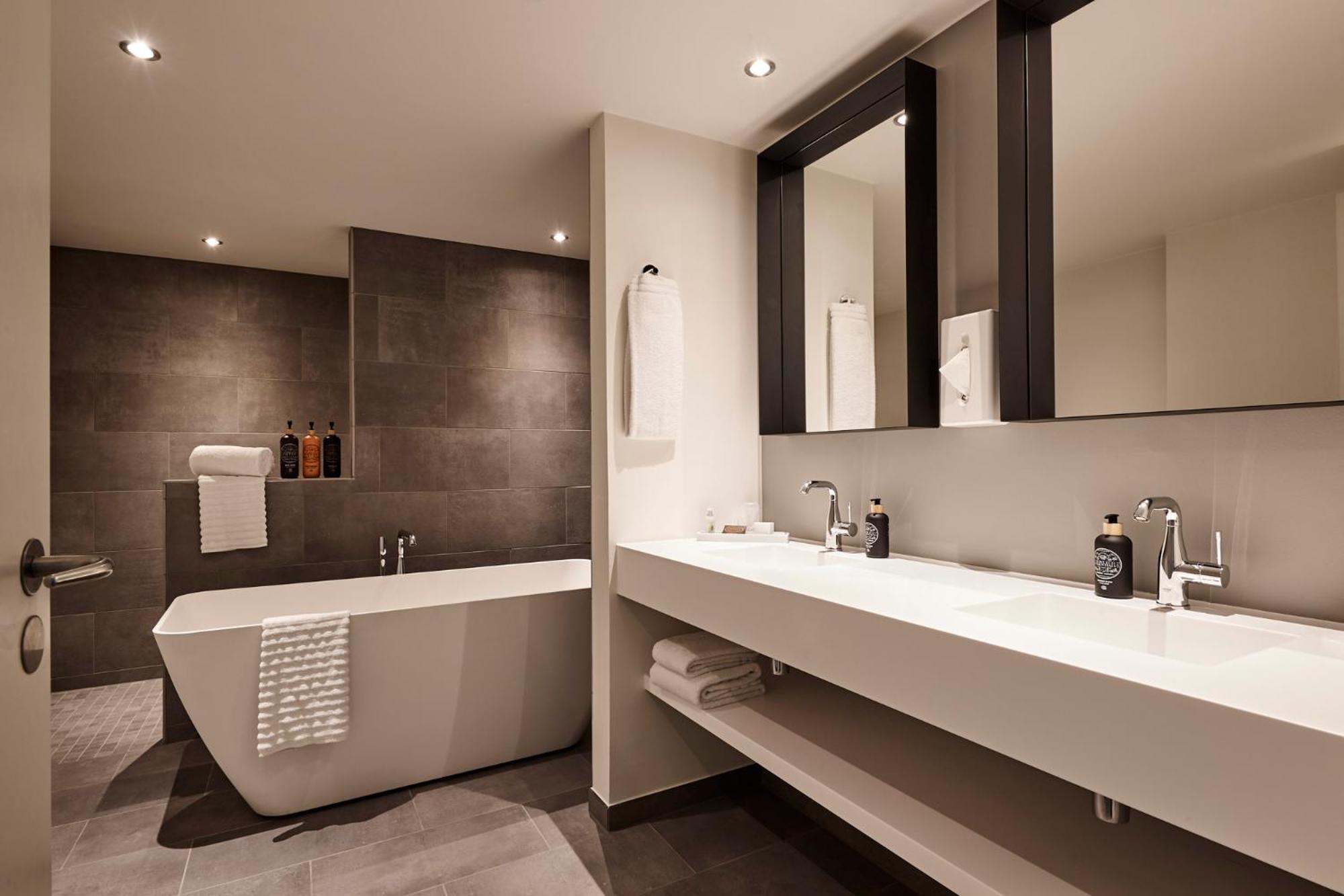 Executive-suite