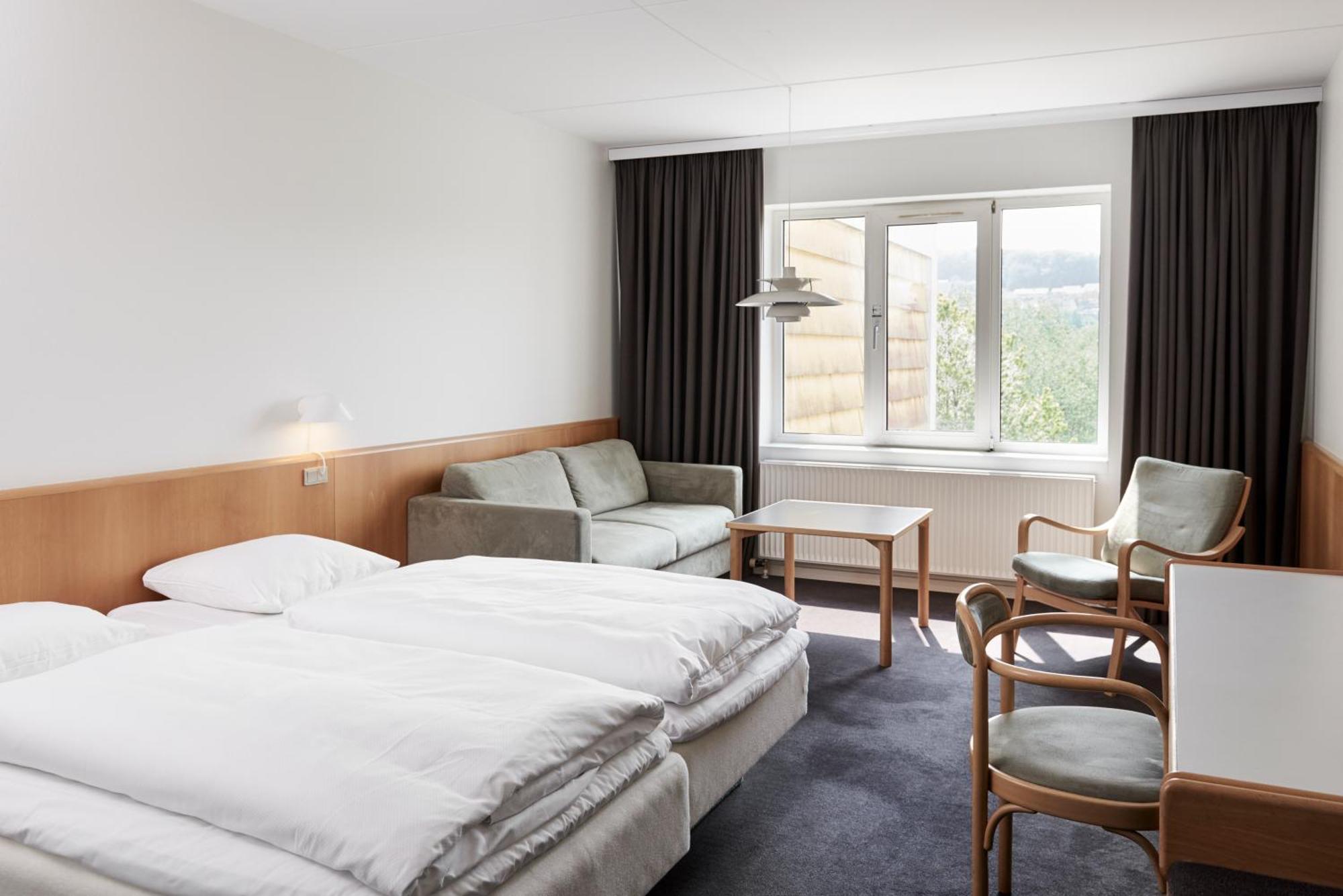 Double or Twin Room,1216948267:JPEG