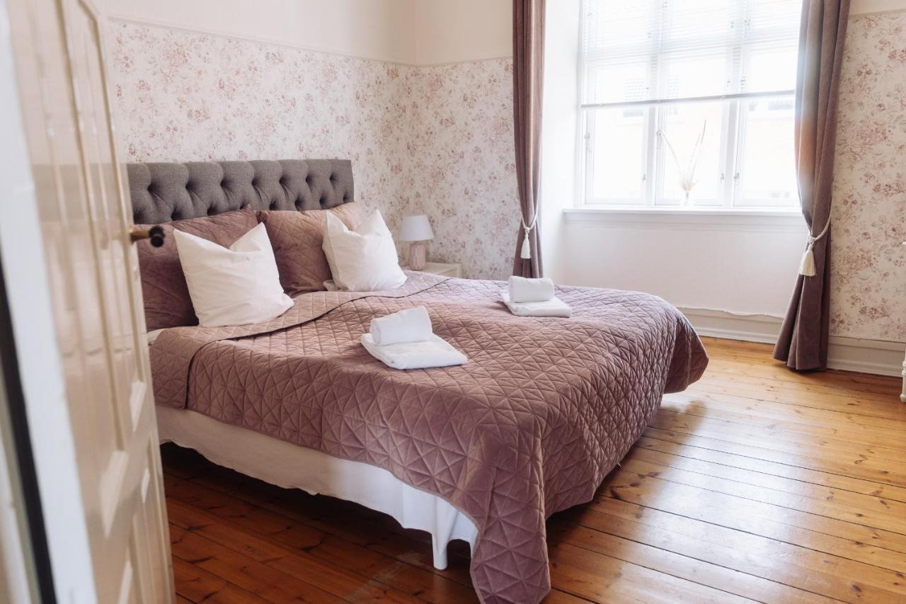 Family Room,1249744525:JPEG