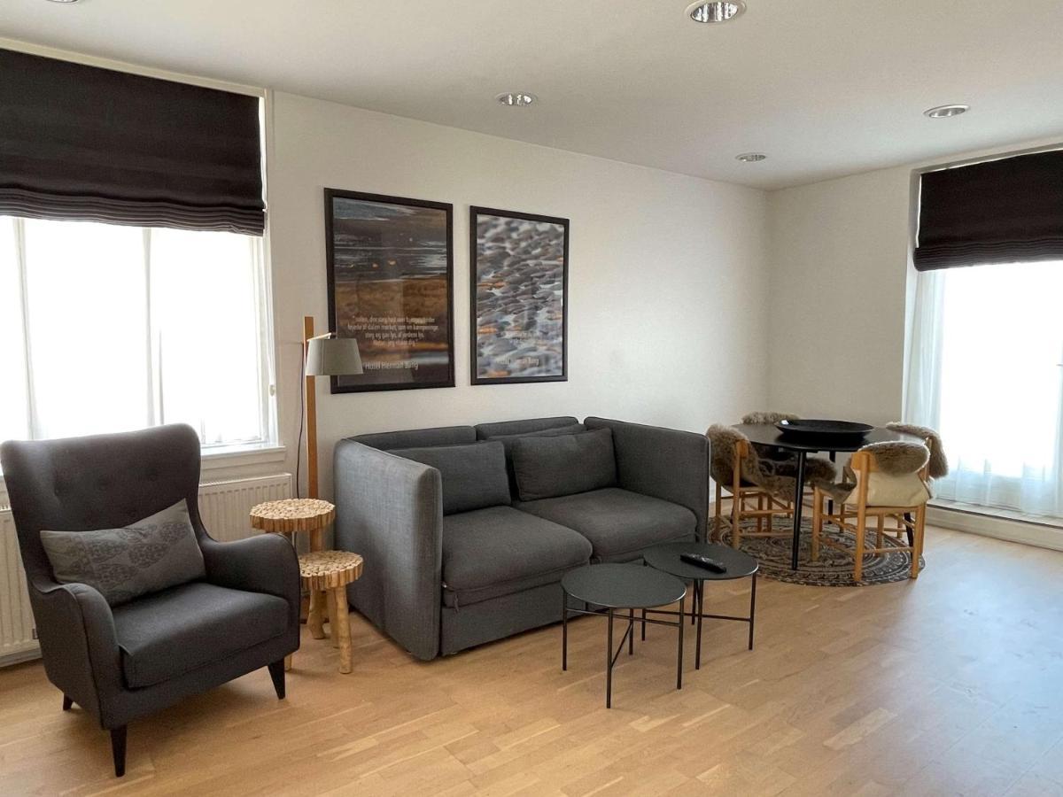 Junior Suite with King Bed and Sofa Bed - Non-Smoking,1348763195:JPEG