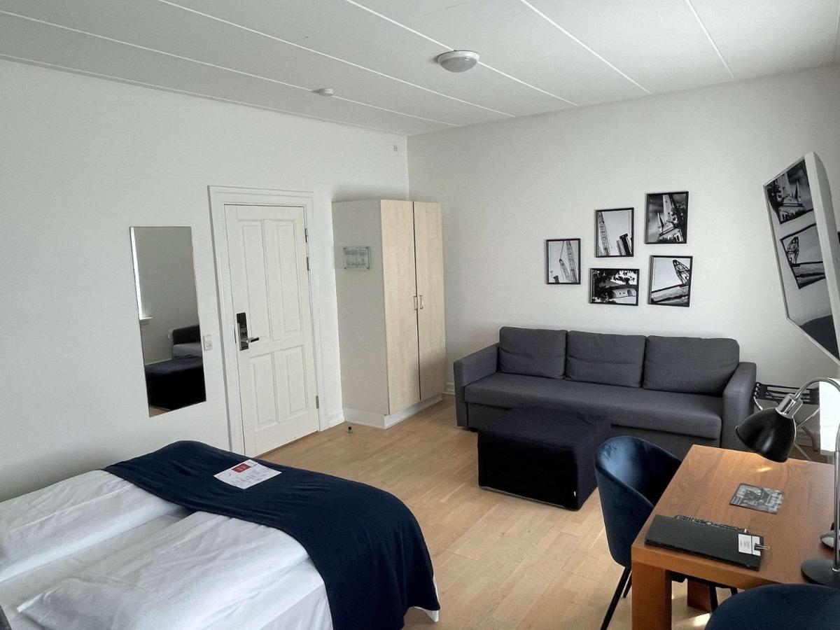 Deluxe Family Room,1253186794:JPEG