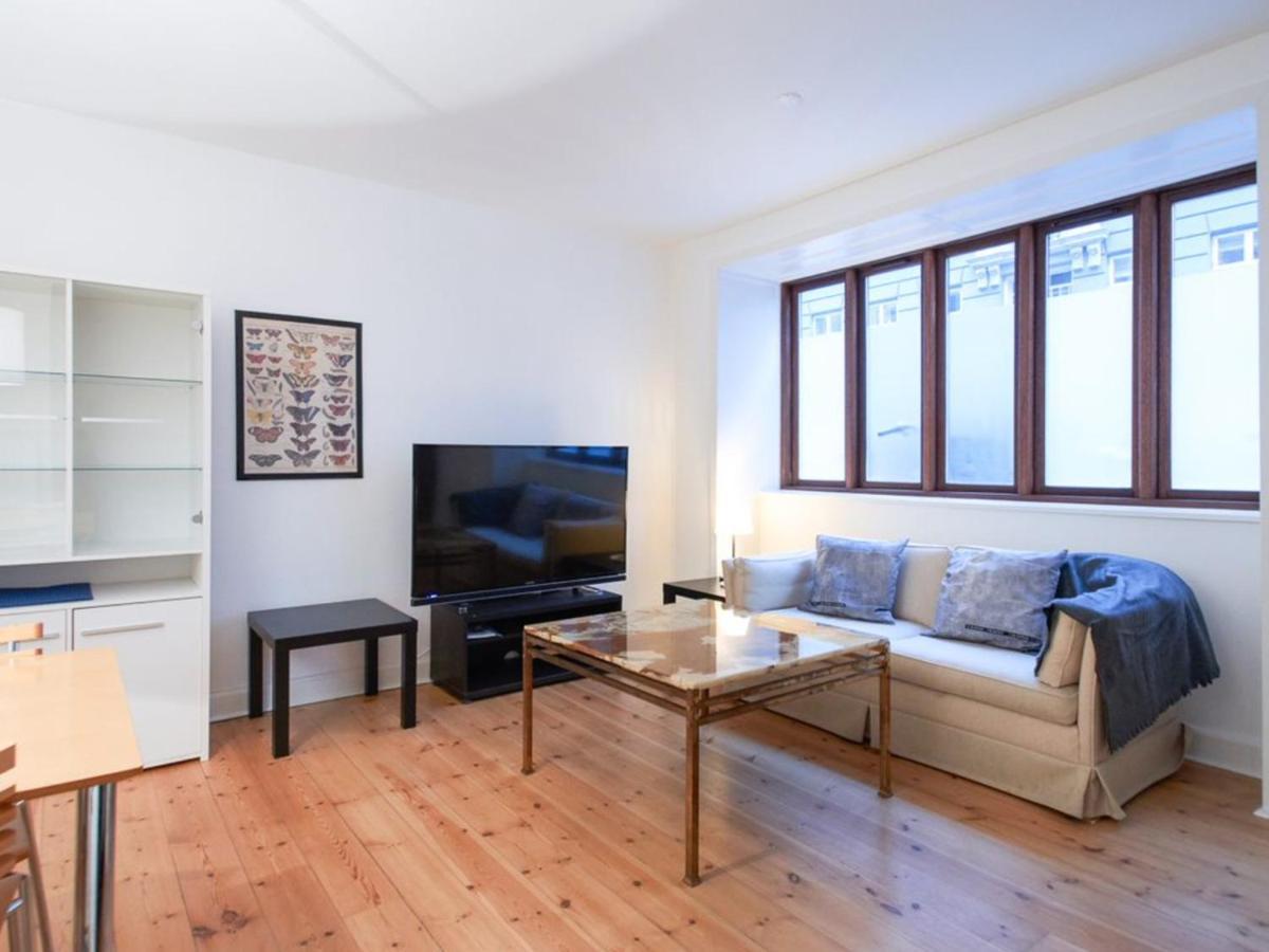 Apartment,985316587:JPEG