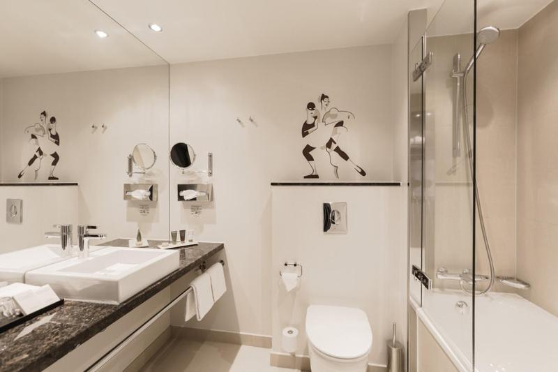 Premium Suite - Lounge Included