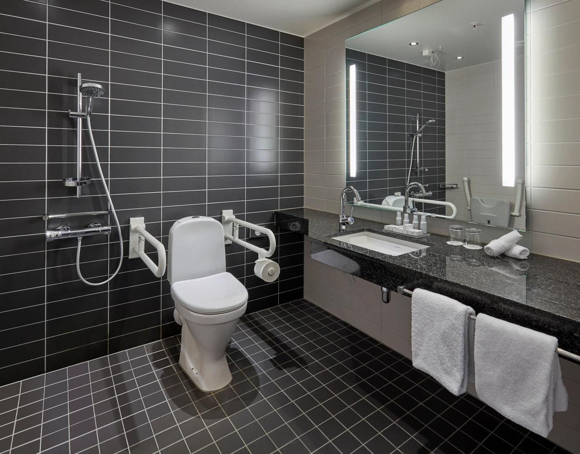 Standard King Room - Accessible