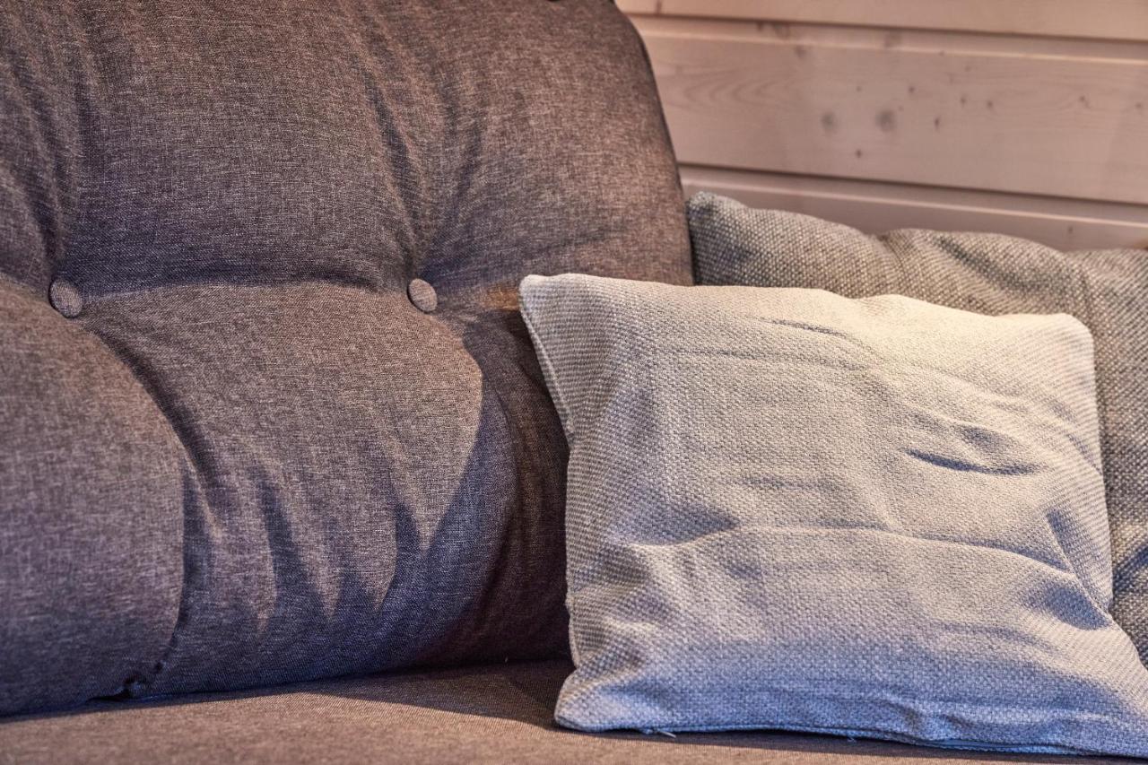 Hytte med sovesofa (2 voksne)