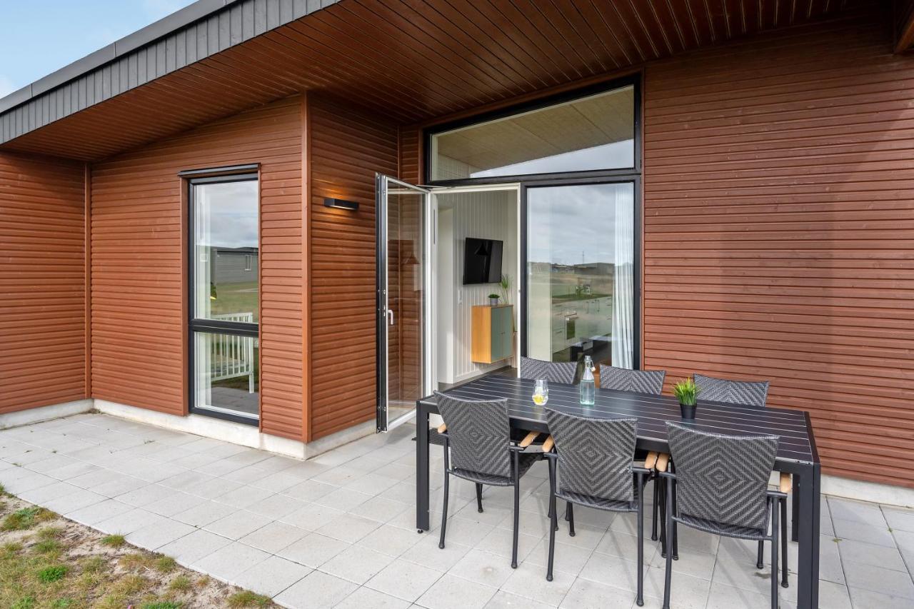 Three-Bedroom House,1338775211:JPEG