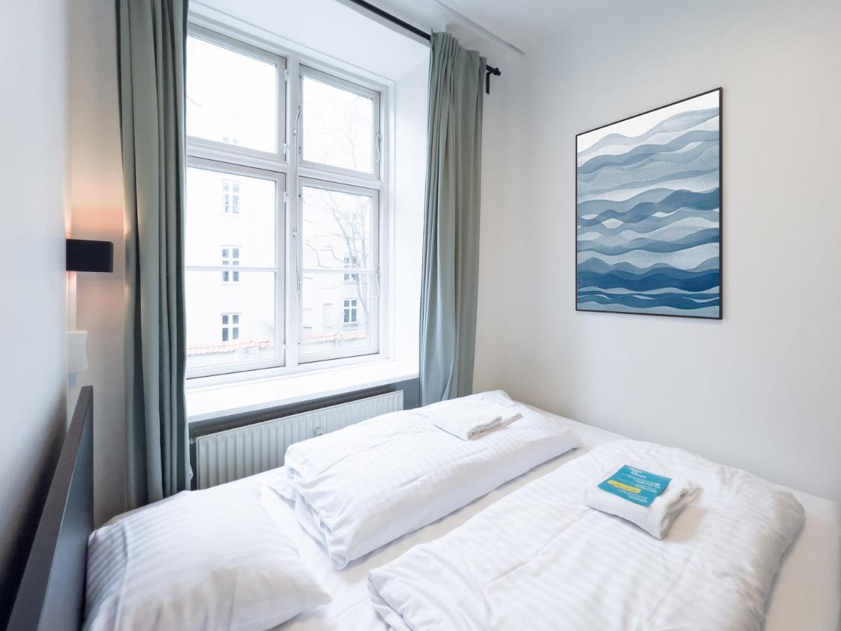 Tiny Double Room,1372106159:JPEG