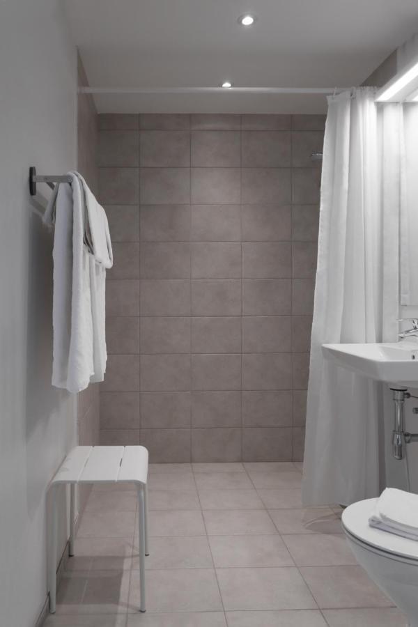 Double Room with Extra Bed (3 Adults),1388280440:JPEG