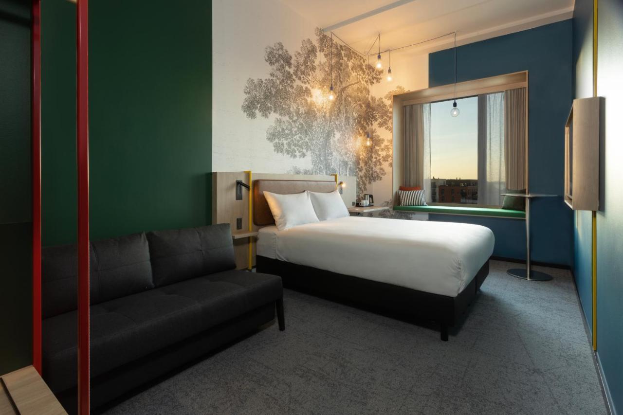 Quarto Família Standard com Cama de Casal e Sofá-cama