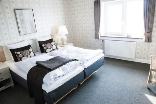 Double Room Lake View,1498690930:JPEG