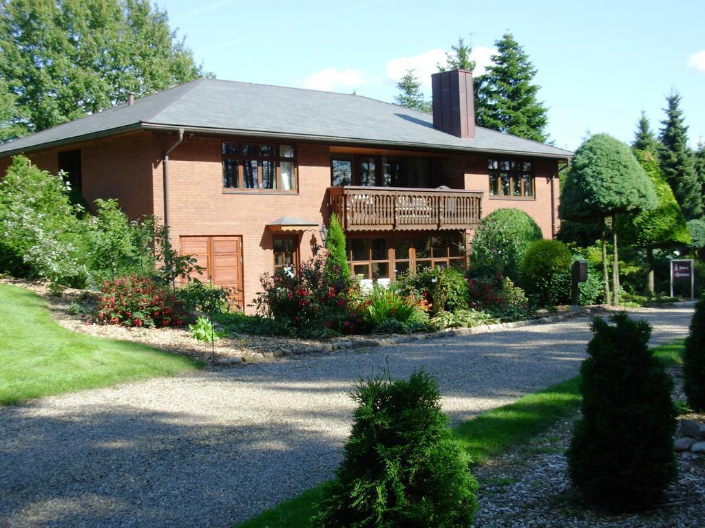 Camera Matrimoniale/Doppia con Letti Singoli con Bagno in Comune