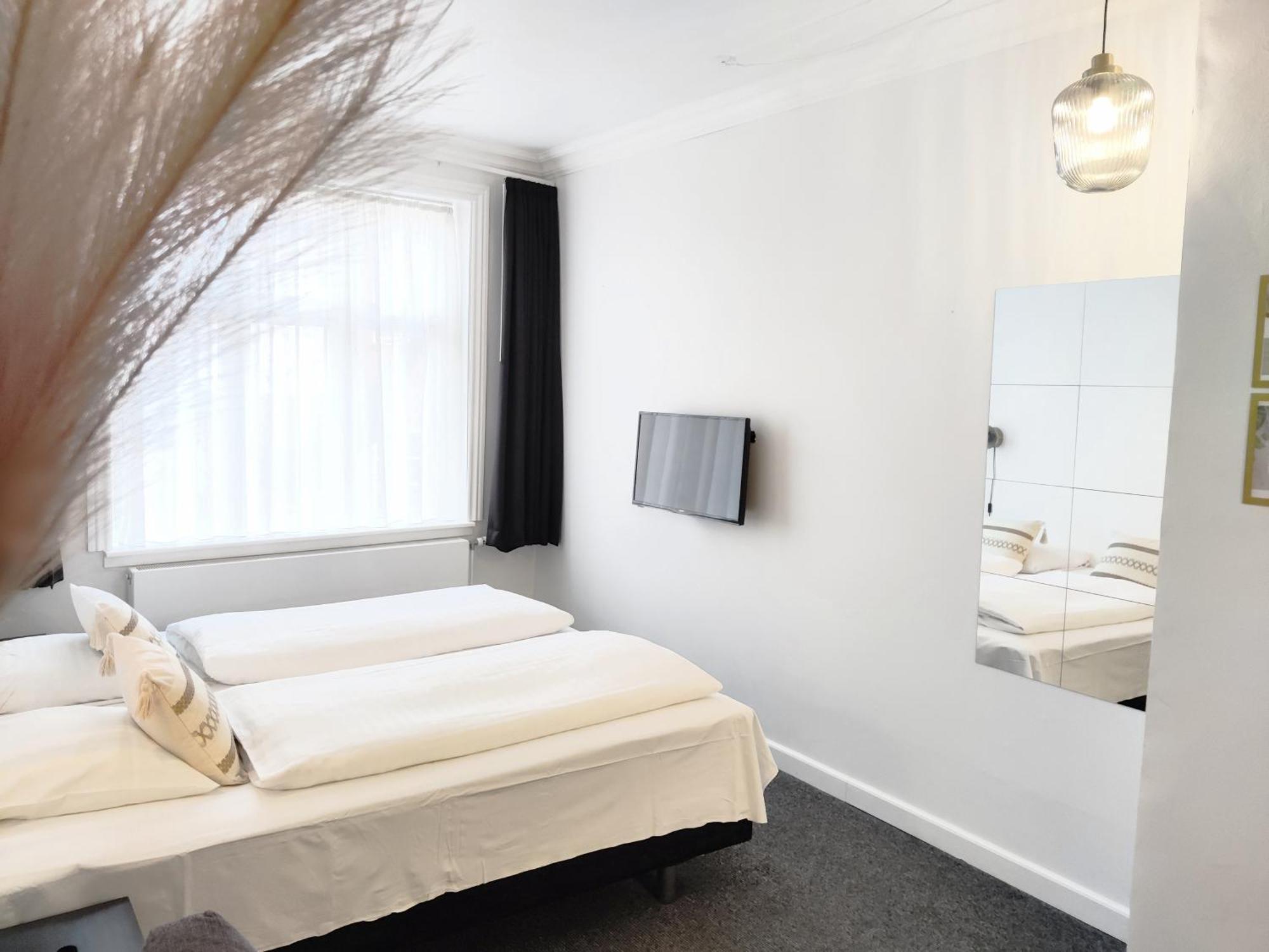 Double Room with Private Bathroom,1550467417:JPEG