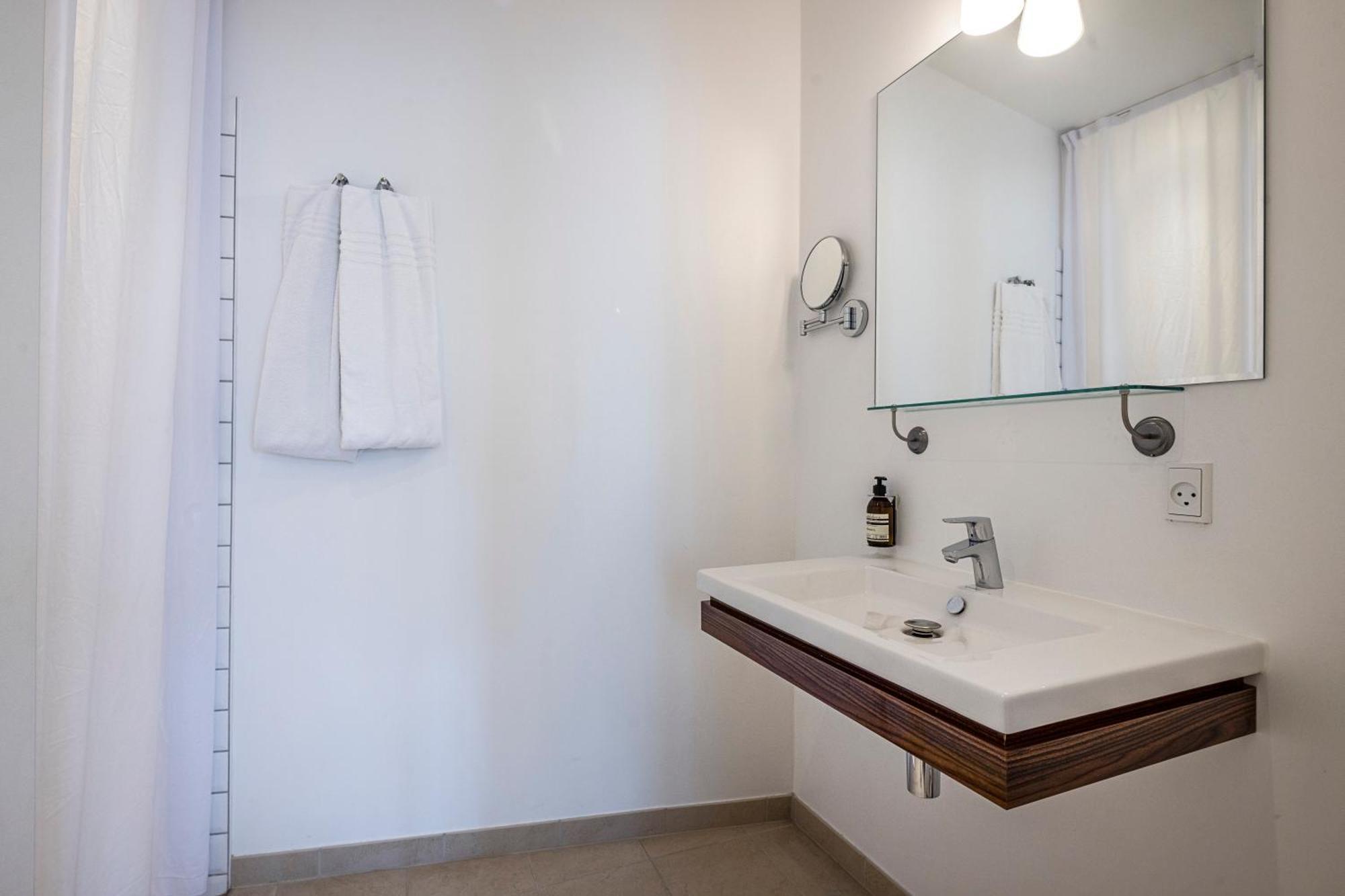 Courtyard Double Room with Shower,1550311069:JPEG