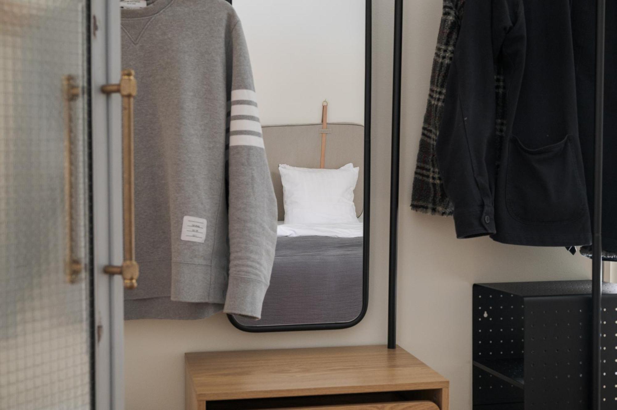 One-Bedroom Apartment Non-Smoking