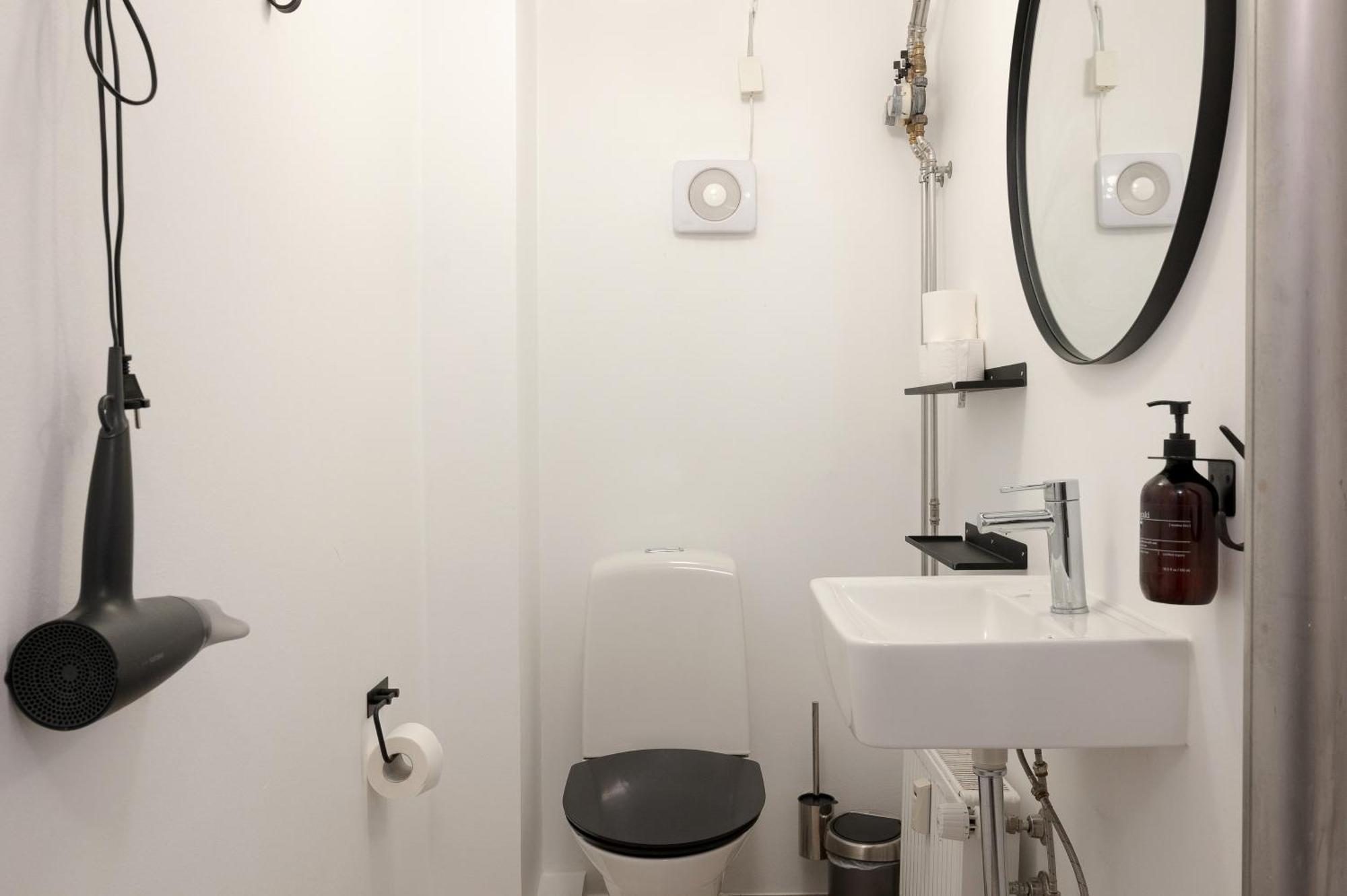 One-Bedroom Apartment Non-Smoking
