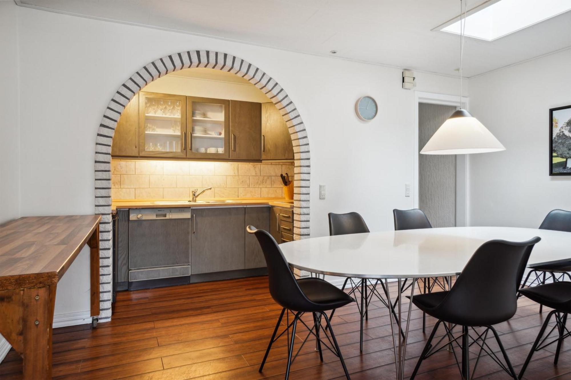 Three-Bedroom Apartment,1572638162:JPEG