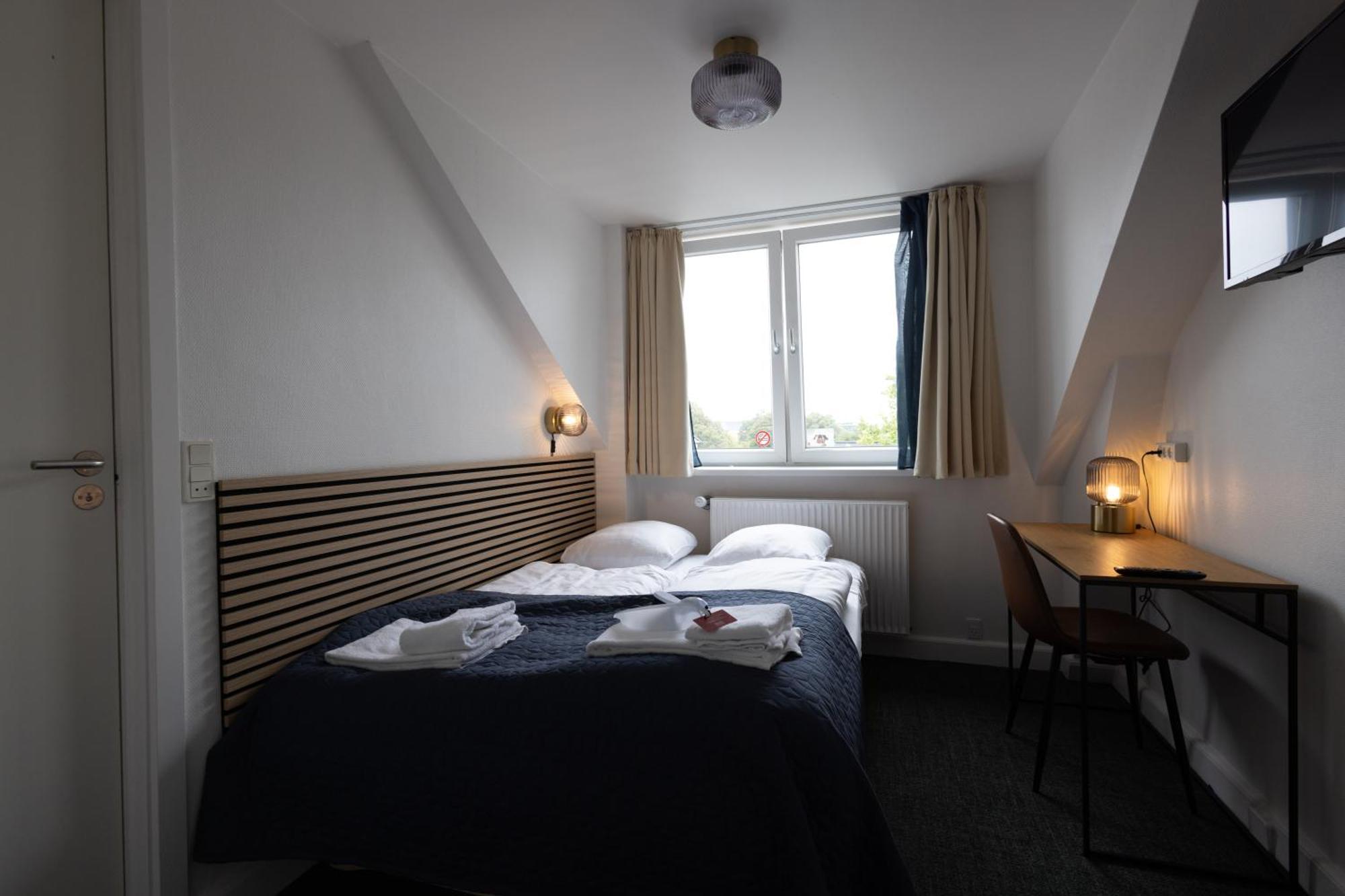 Small Twin Room,1574704973:JPEG