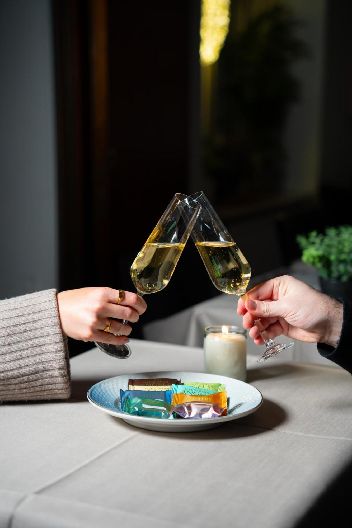 Standard Double Room,1642960141:JPEG