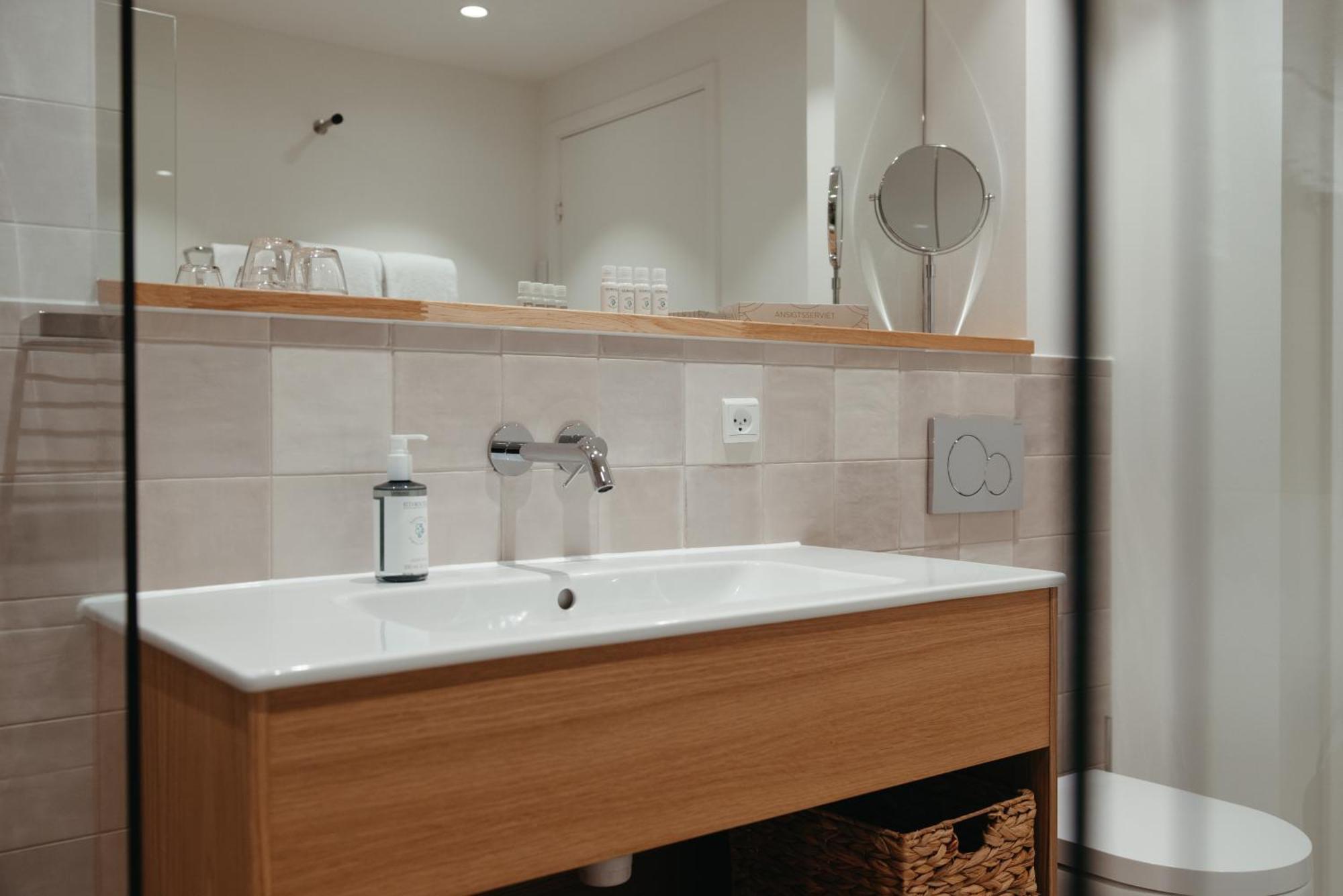 Deluxe Doppel-/Zweibettzimmer mit Balkon
