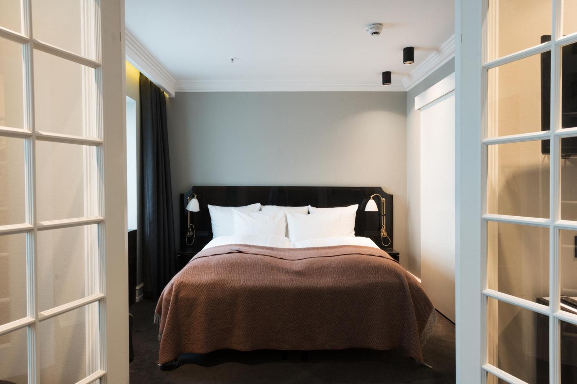 Junior Suite,1771482267:JPEG