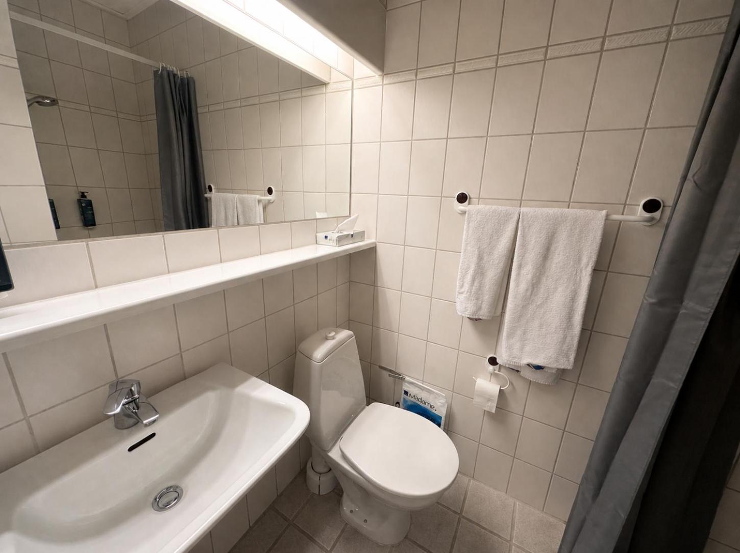 Enkeltværelse med havudsigt