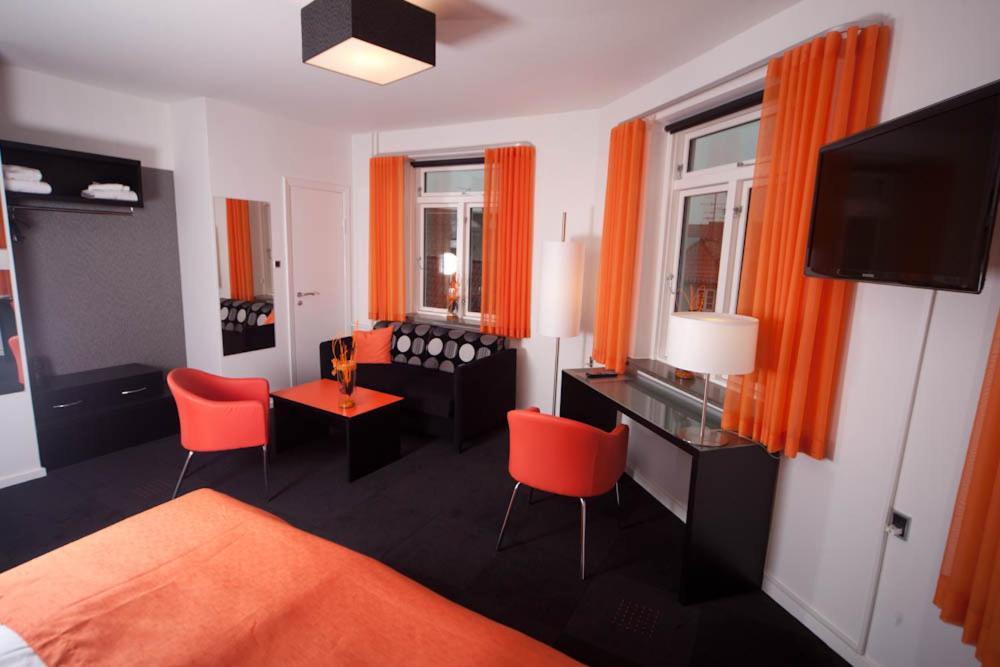 Large Double Room Extra Bed,18720416:JPEG