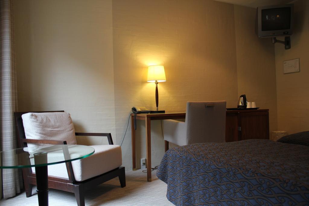 Double or Twin Room,661550385:JPEG