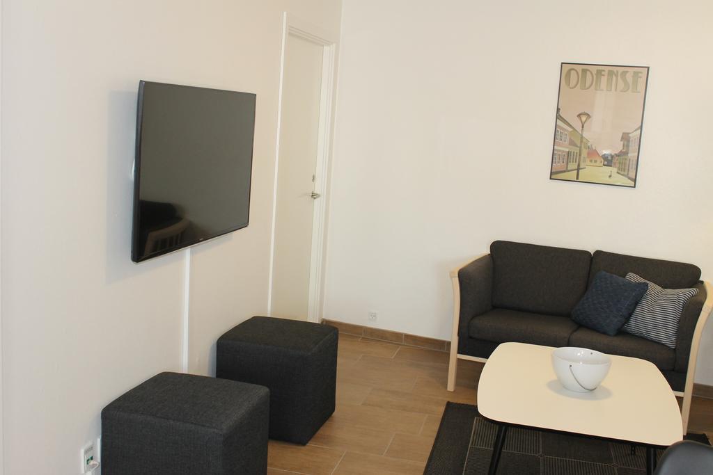 Two-Bedroom Apartment,273258341:JPEG