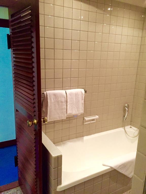 Standard Double Room,327147328:JPEG