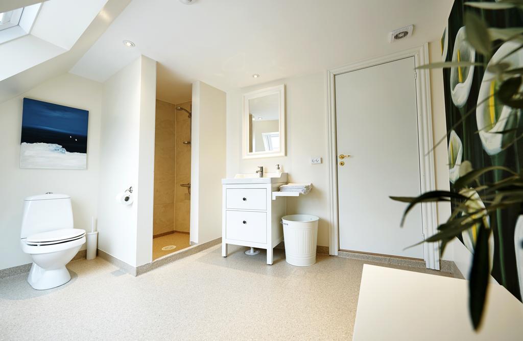 Single Room,396935859:JPEG