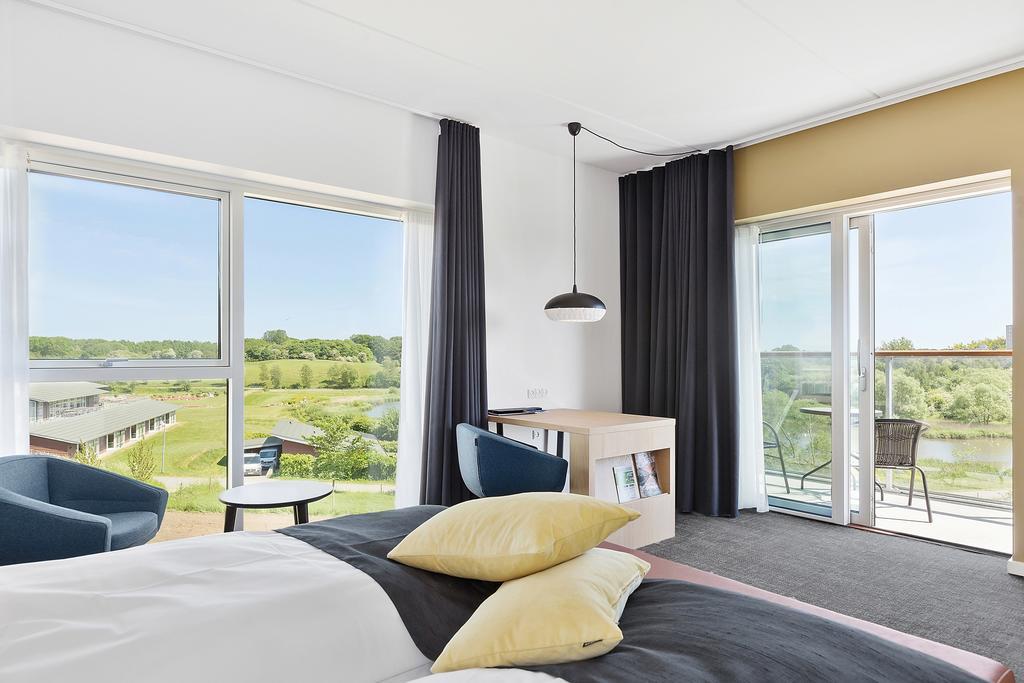 Superior-værelse med kingsize-seng og balkon eller terrasse