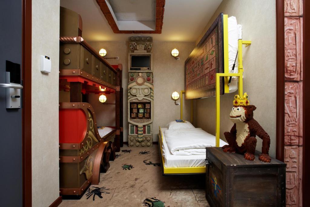 Adventure Room,292166732:JPEG
