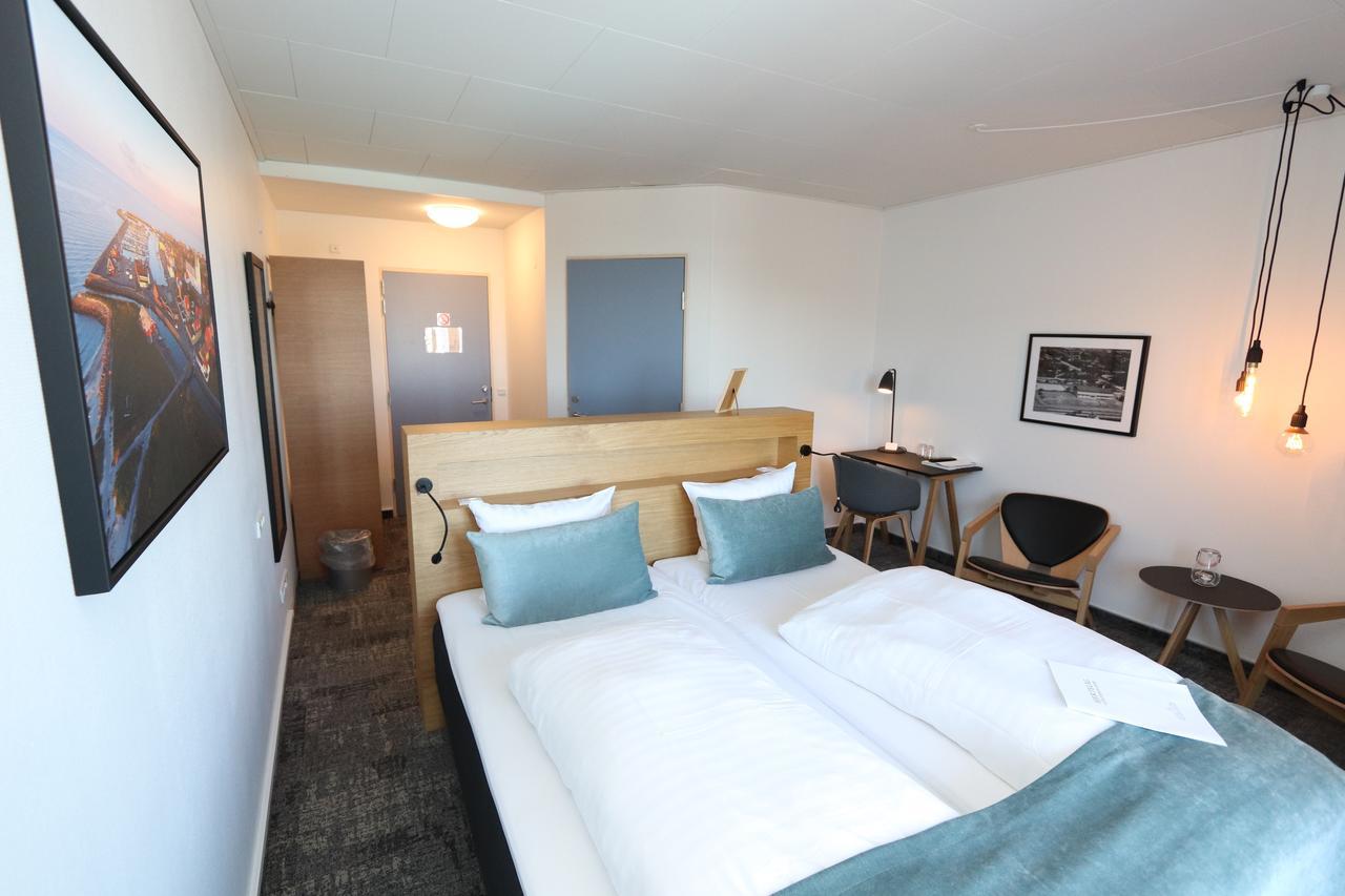 Double or Twin Room Sea View,666422373:JPEG