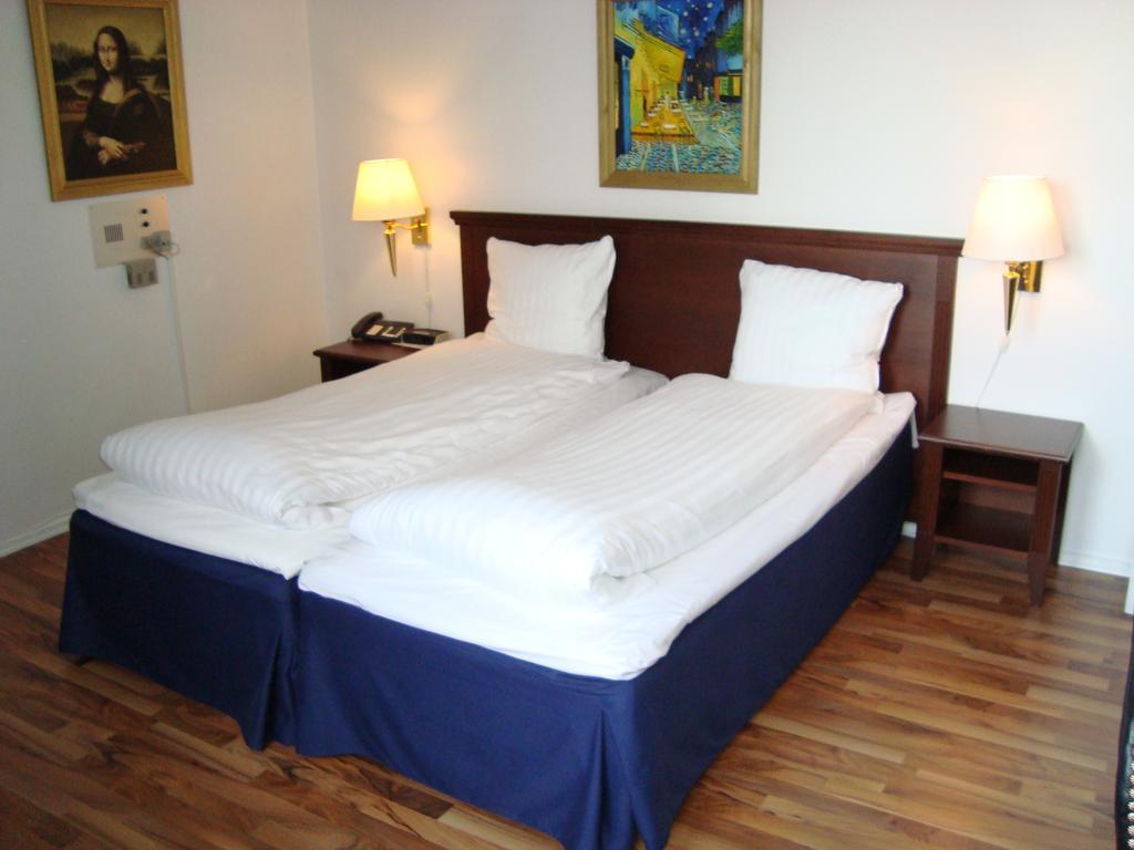 Double Room,71070467:JPEG