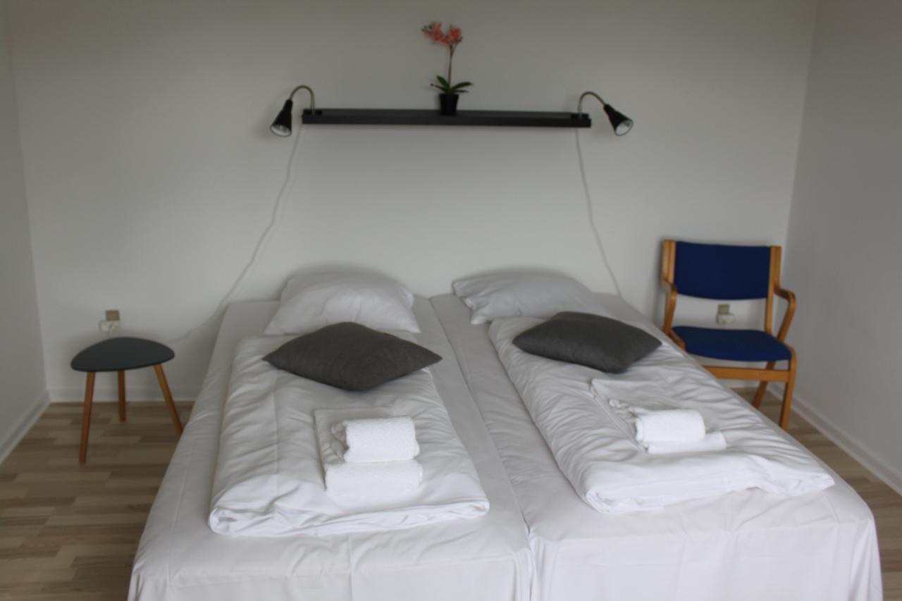 Twin Room,1327222088:JPEG