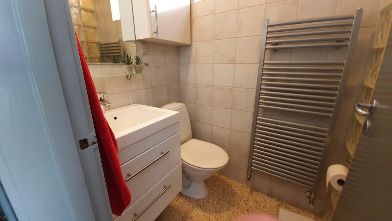 Family Room with Private Bathroom,827420957:JPEG
