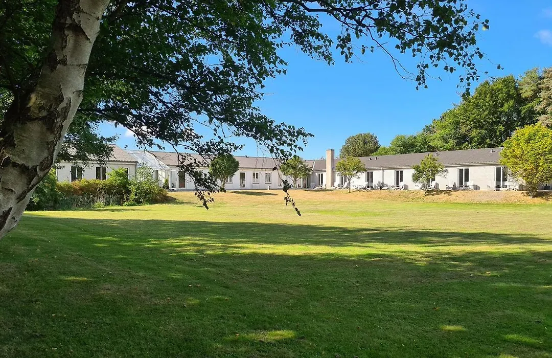 Strandhotel Rosnaes-1