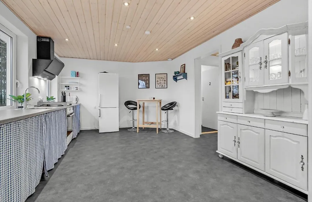 2 Bedroom Stunning Apartment In Billund-1