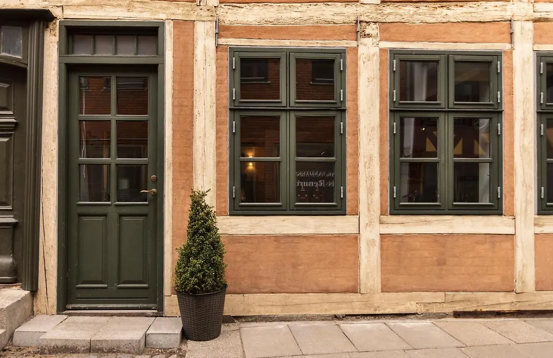 Hotel Hamlet-1