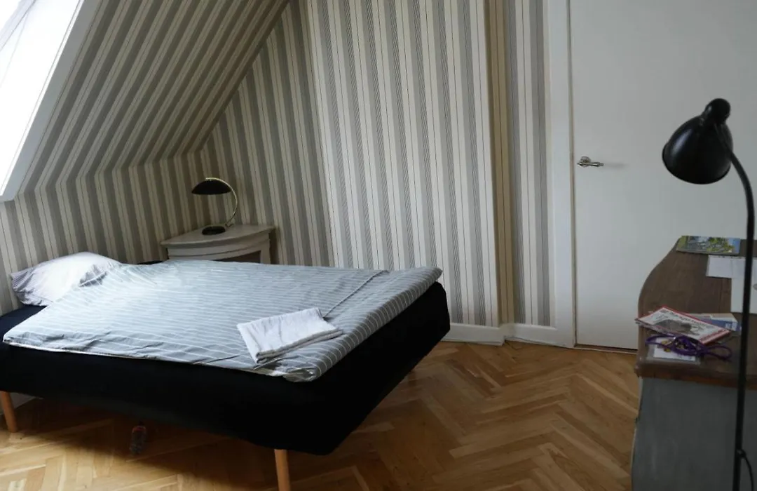 Cosy Room In Residential Part Of Copenhagen, With Free Street Parking And Shared Bathroom-1