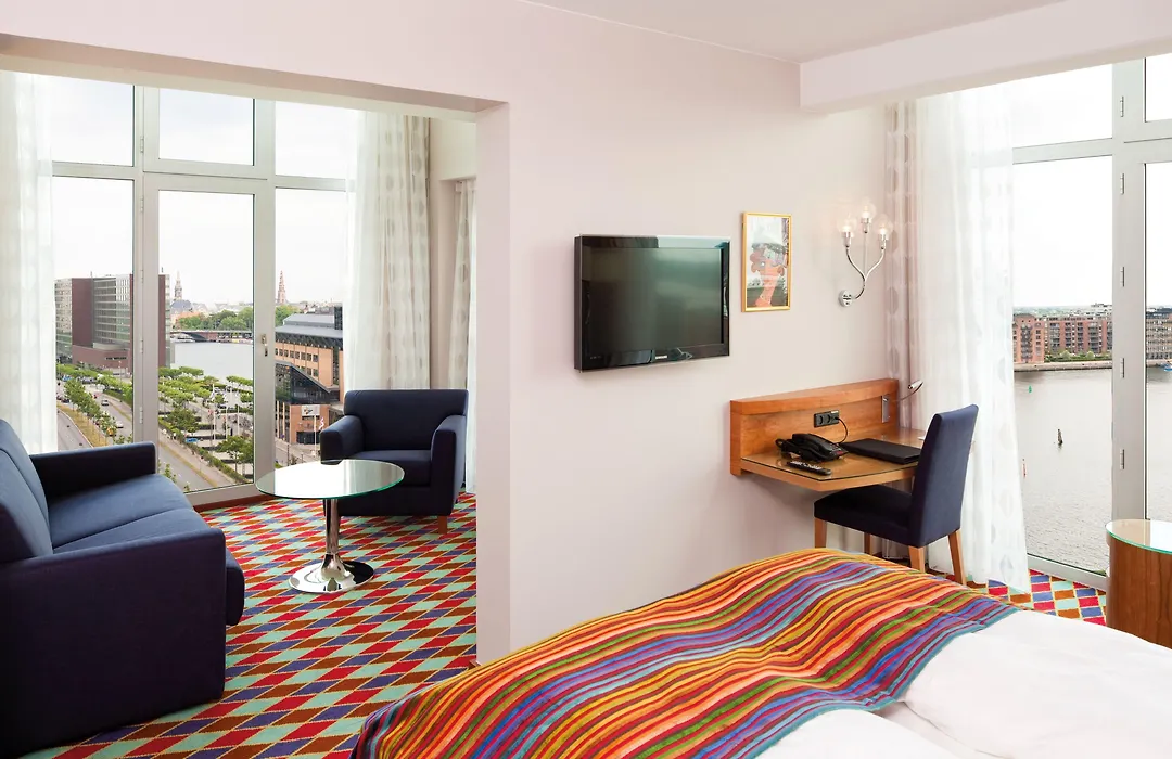 Tivoli Hotel-1
