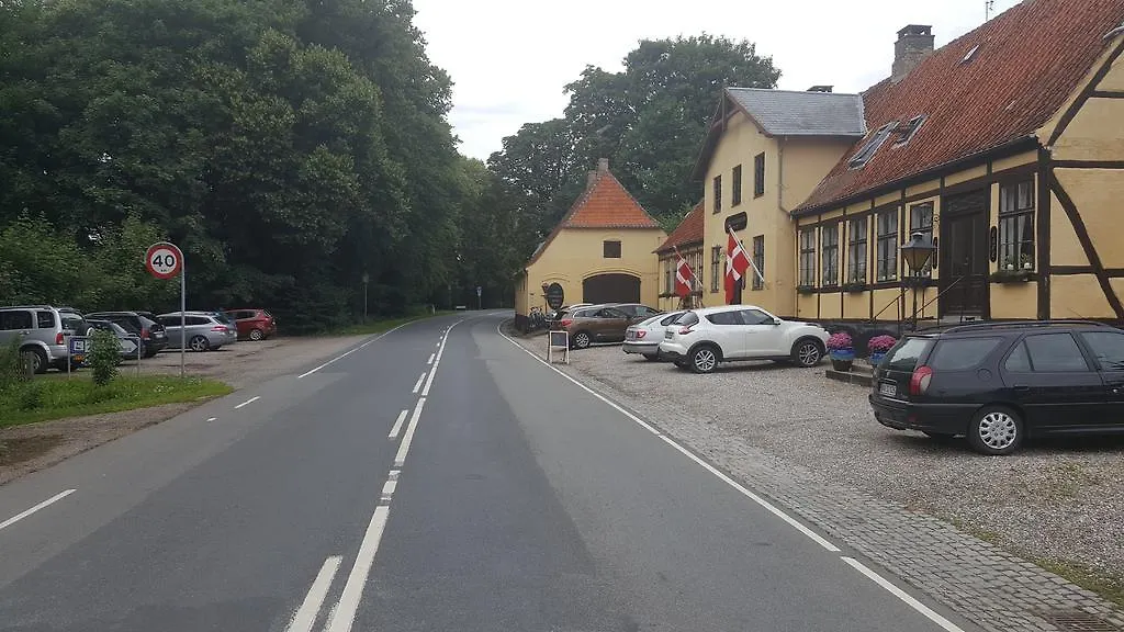 Hotel Tranekaer Slotskro-1