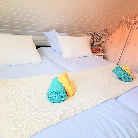 5 Minute Walk To Lego - 2 Bedrooms Loft Floor With Balcony-2