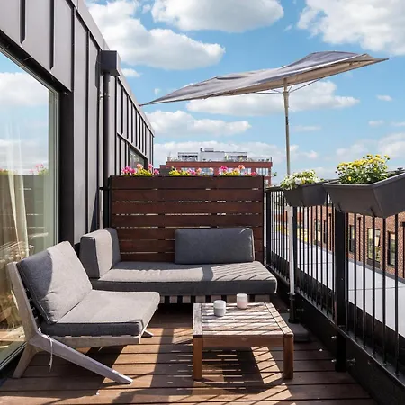 4 Bedroom Cozy Home In Kobenhavn S-2